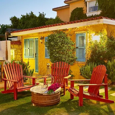 Villa Alakapi & *