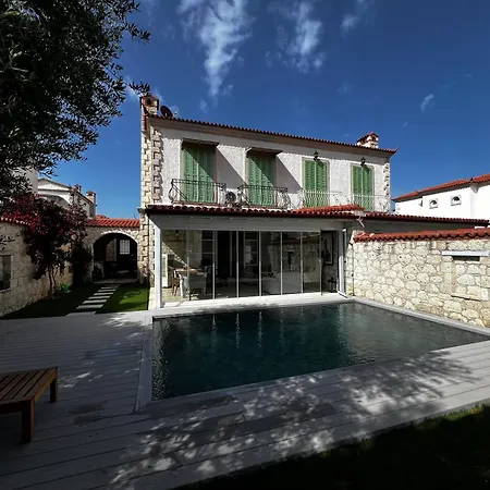 Alakapi & Villa *