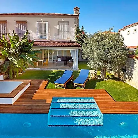 Villa Alakapi &