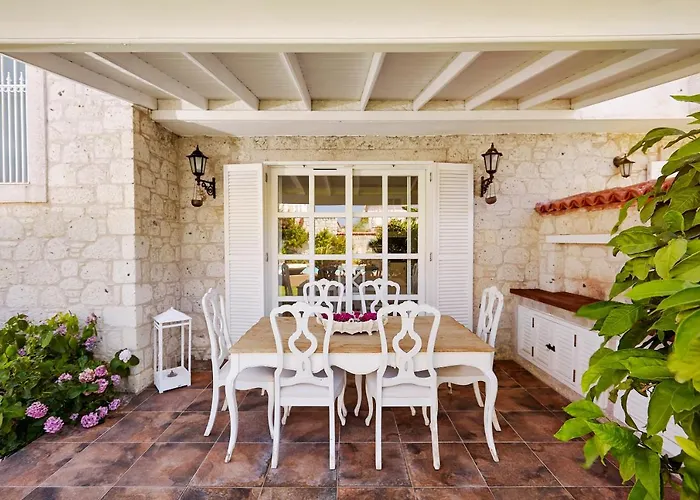 Alakapi & וילה *